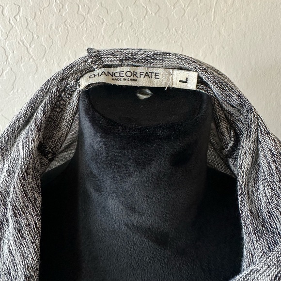 CHANCE OR FATE GRAY & LACE TOP!! NWOT!! - Picture 6 of 6